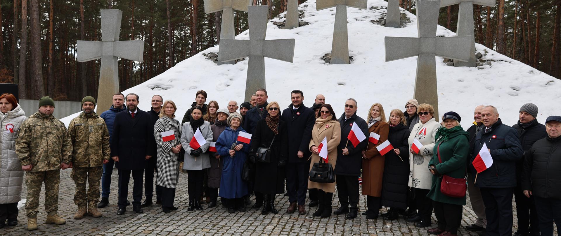 Składamy hołd ofiarom zbrodni z 1940 roku na Polskim Cmentarzu Wojennym w Bykowni, fot. Olga Woszczek/UdSKiOR