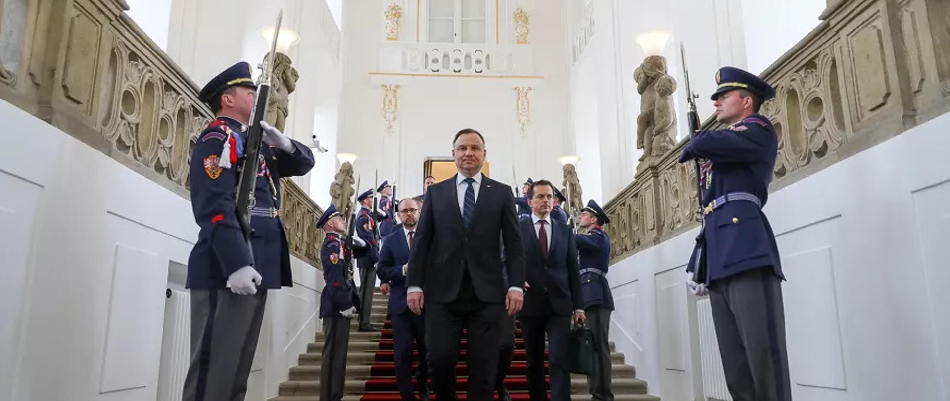 Prezydent Andrzej Duda na wizycie roboczej w Pradze