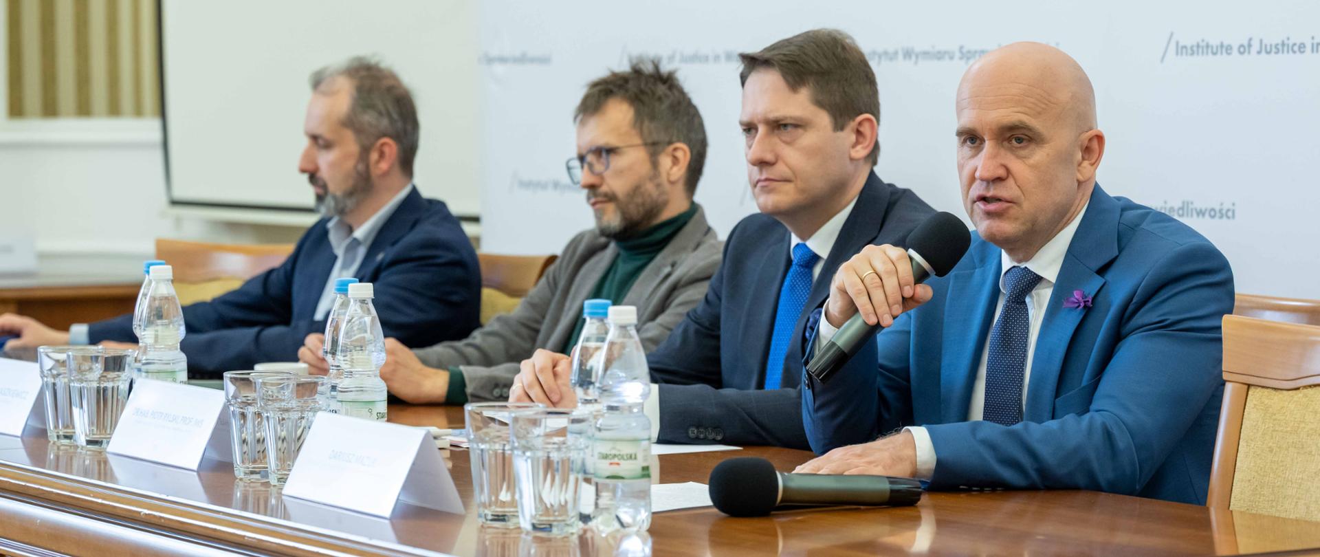 Wiceminister Dariusz Mazur na seminarium IWS