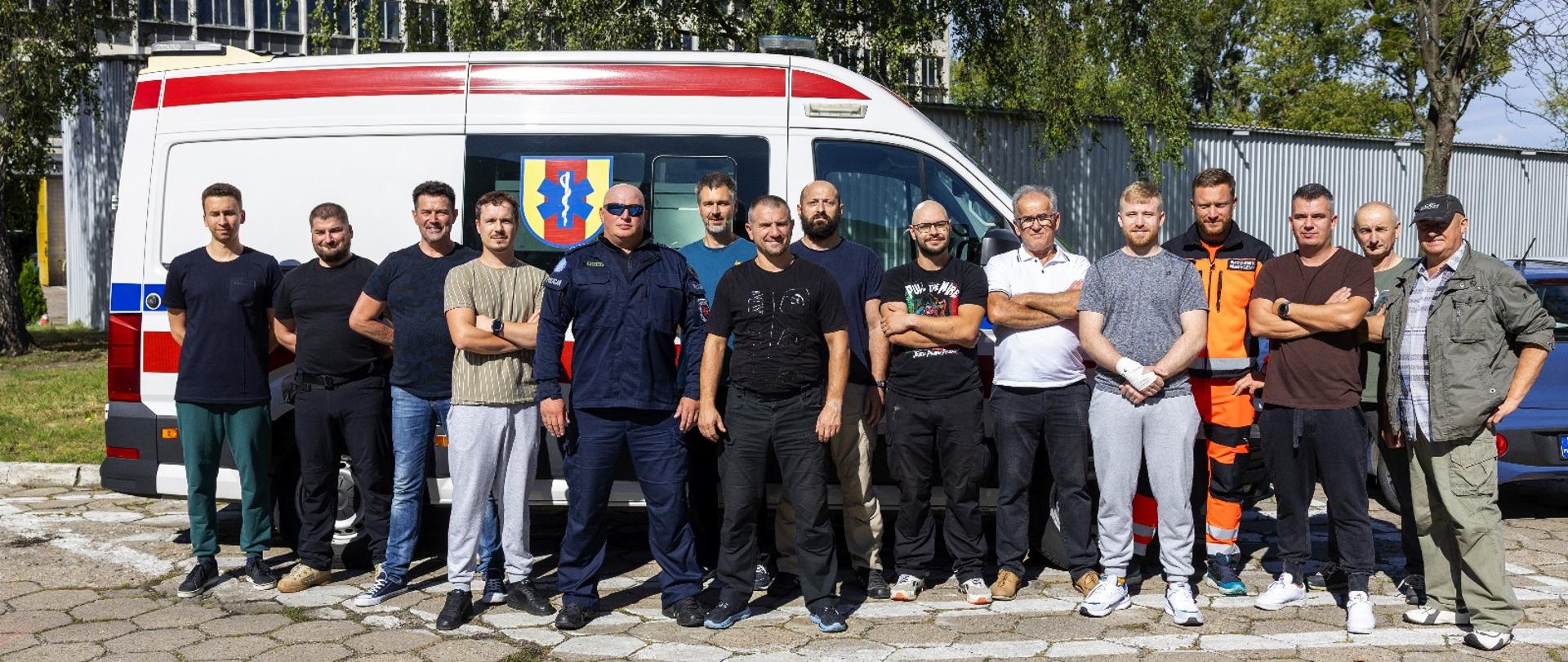 Wspólne zdjęcie uczestników szkolenia z samoobrony 