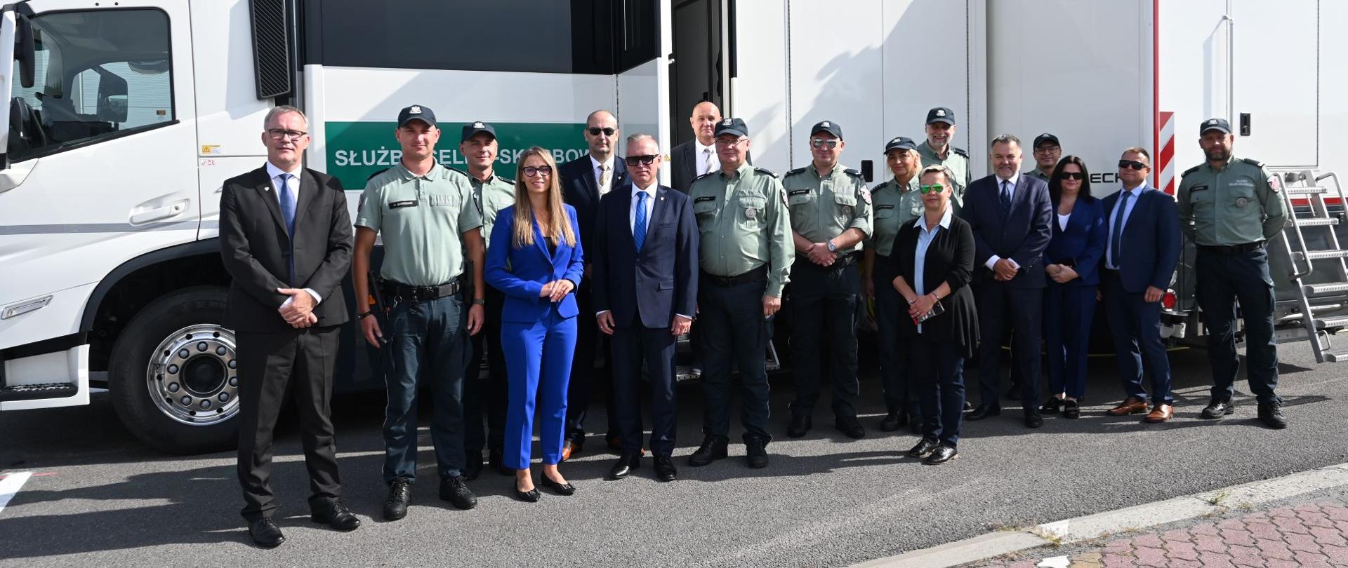 Uczestnicy spotkania kierownictwa KAS z kierownictwem Administracji Celnej Republiki Słowackiej.