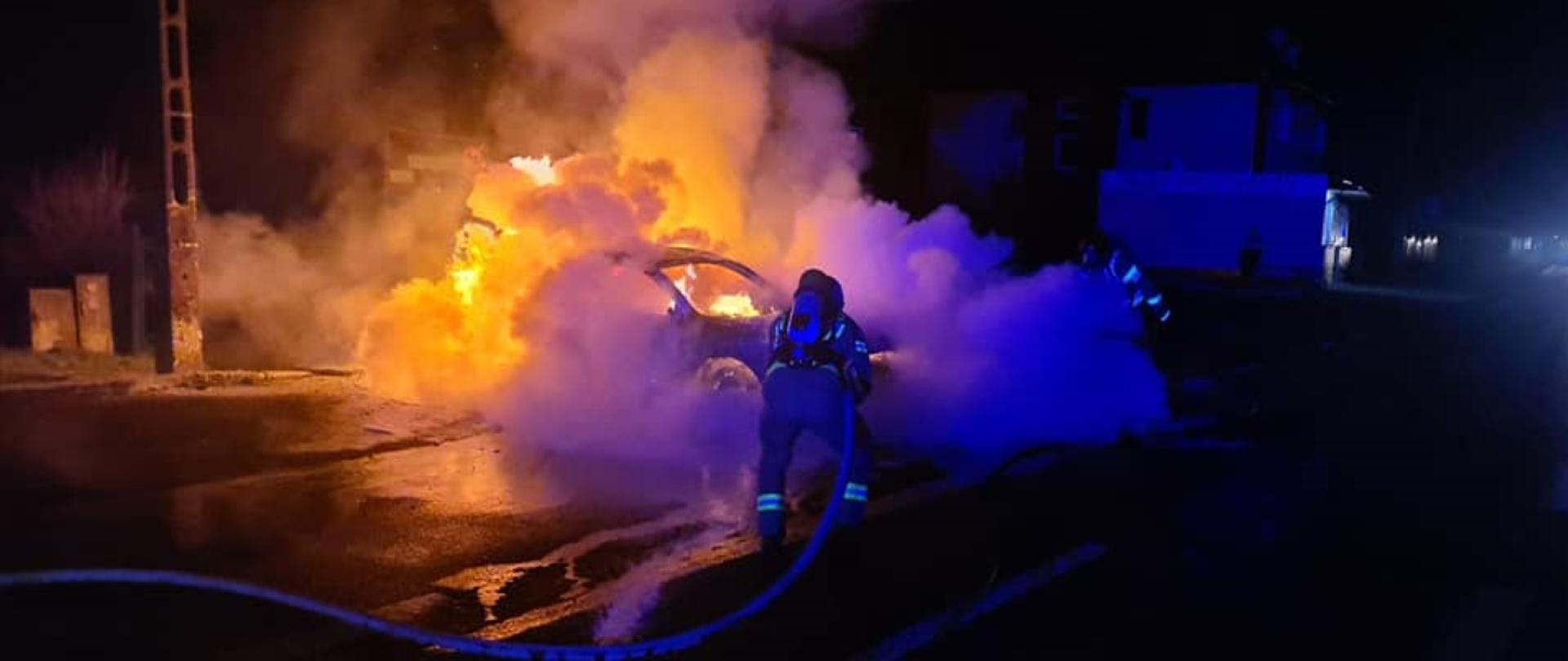 Pożar samochodu osobowego - działania gaśnicze