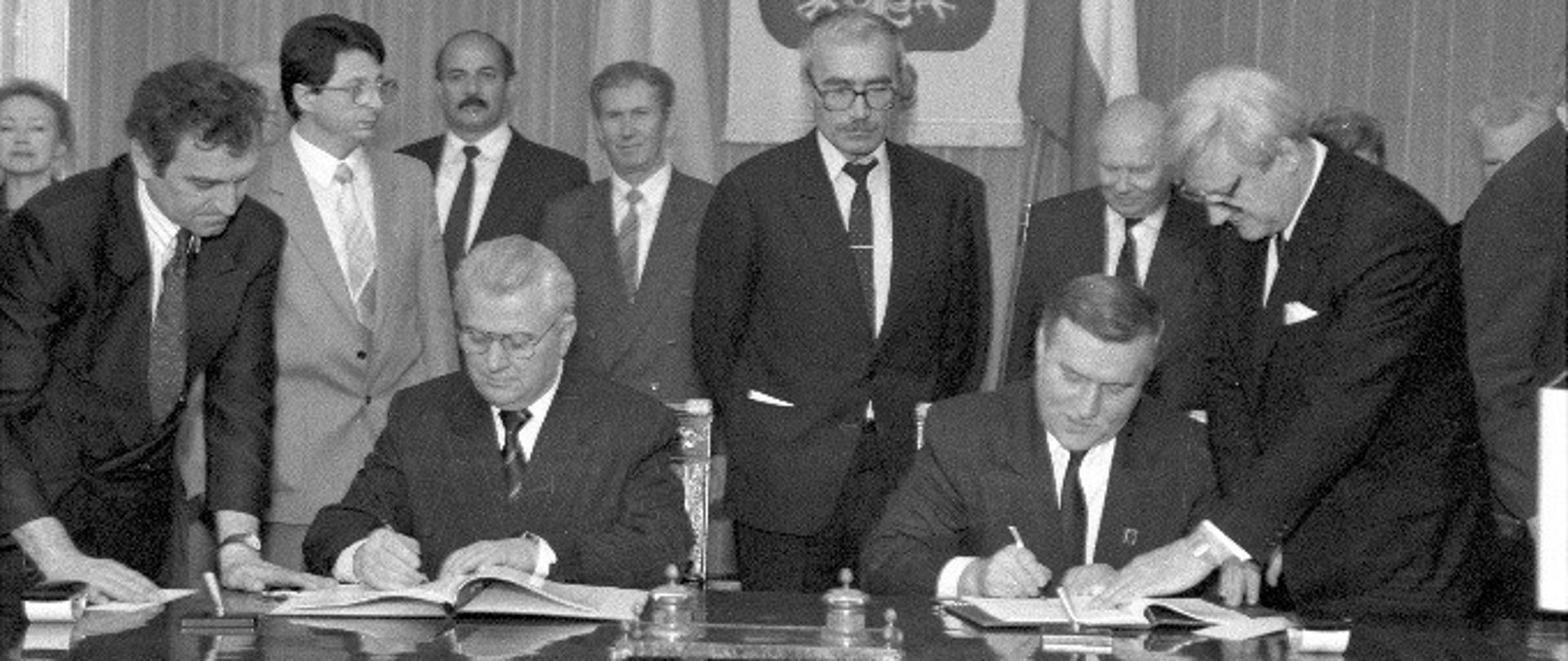Президент Польщі Л. Валенса та президент України Л. Кравчук, 18 травня 1992 р. 