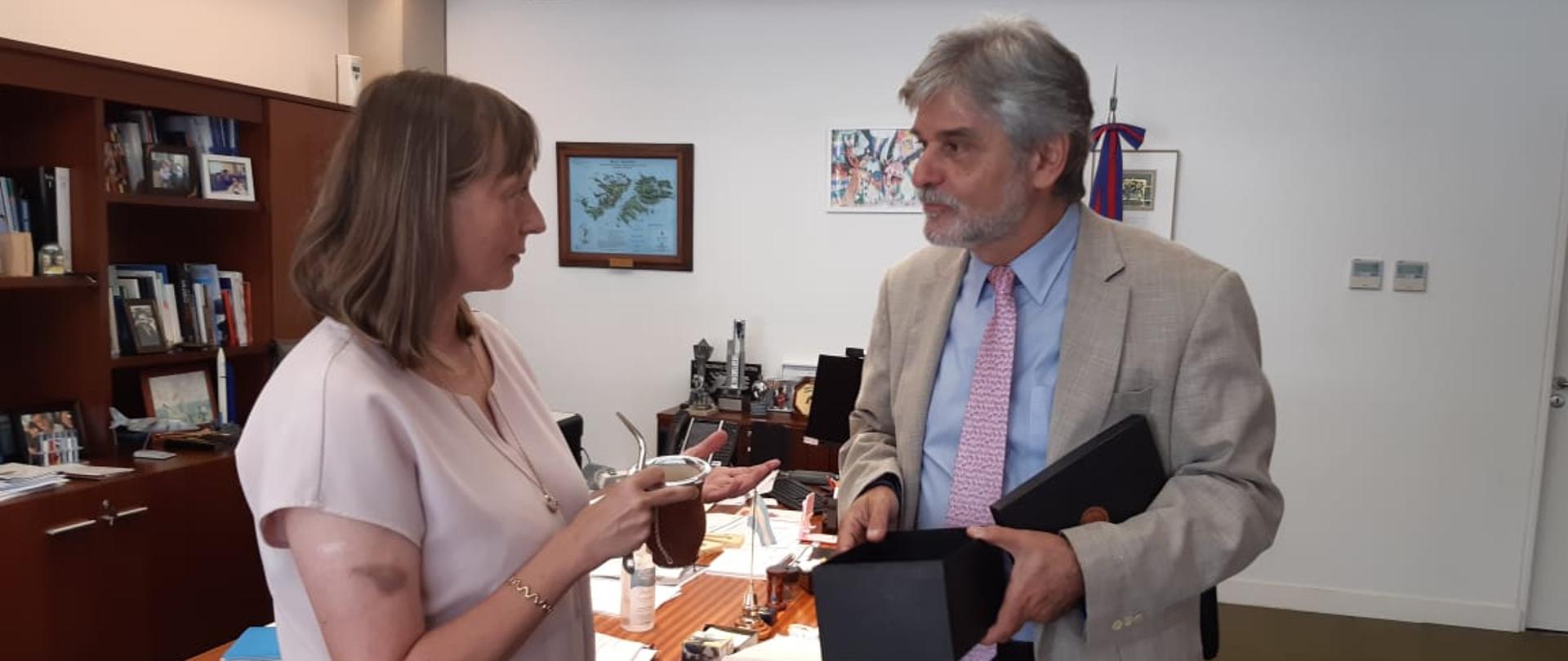 La Embajadora de Polonia en Buenos Aires Aleksandra Piątkowska se reunió con el Ministro de Innovación, Ciencia y Tecnología de la República Argentina, Daniel Filmus.