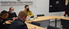Na zdjęciu Śląski Komendant Wojewódzki PSP nadbryg. Jacek Kleszczewski, Zastępca Komendanta Wojewódzkiego st. bryg. Bogdan Jędrocha oraz funkcjonariusze KW PSP 