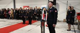 Na zdjęciu Uroczyste zdanie i przyjęcie obowiązków Komendanta Powiatowego Państwowej Straży Pożarnej w Rypinie - przejmujący obowiązki Komendanta Powiatowego bryg. Wypych w trakcie okolicznościowego przemówienia
