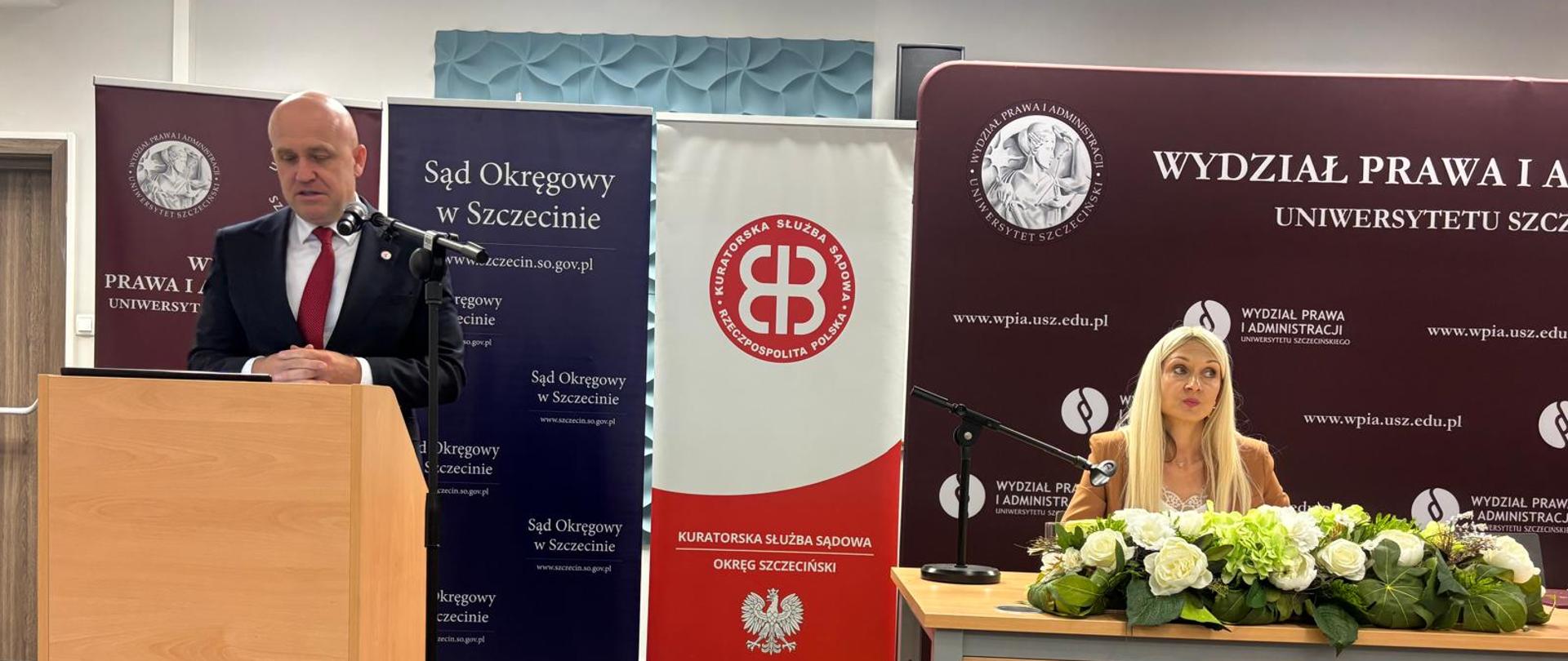 Minister Dariusz Mazur na obchodach Święta Kuratorskiej Służby Sądowej oraz uroczystym przedstawieniu prezesa Sądu Okręgowego w Szczecinie