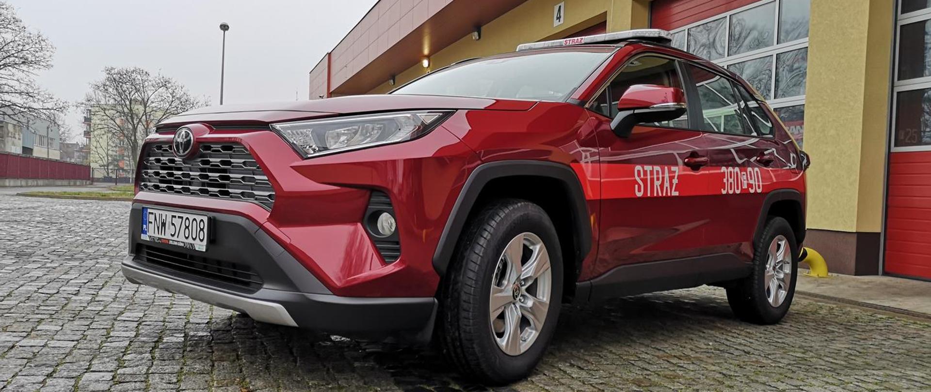 Nowy lekki samochód specjalny SLOp marki Toyota RAV4