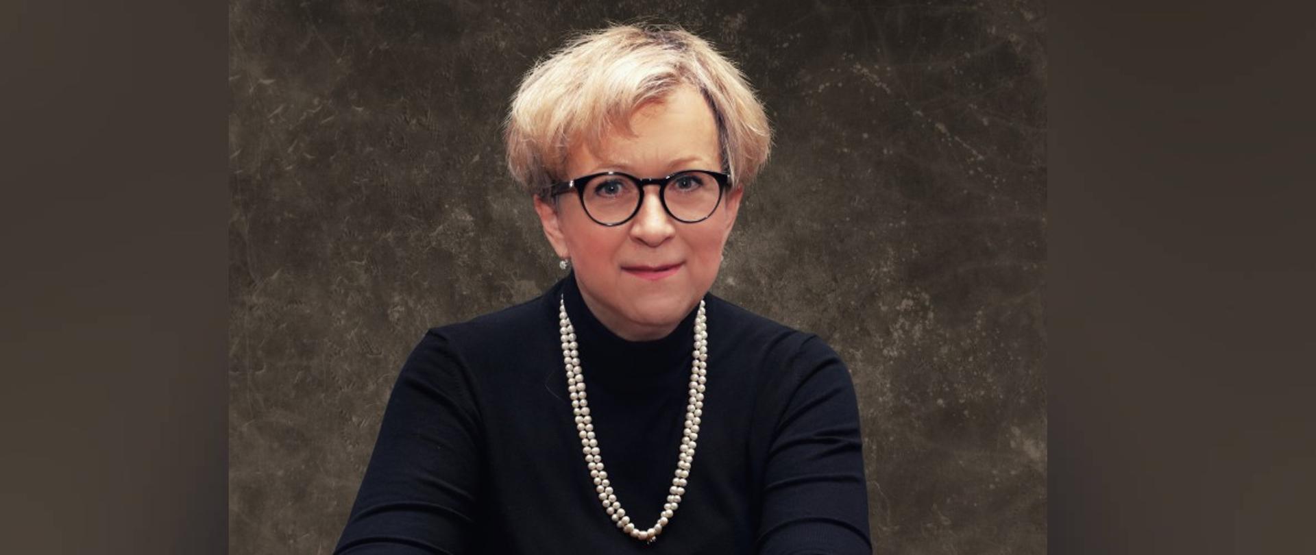 Elegancko ubrana kobieta