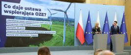 Ministra klimatu i środowiska Paulina Hennig-Kloska i rzecznik prasowy rządu, minister Adam Szłapka w trakcie konferencji prasowej 