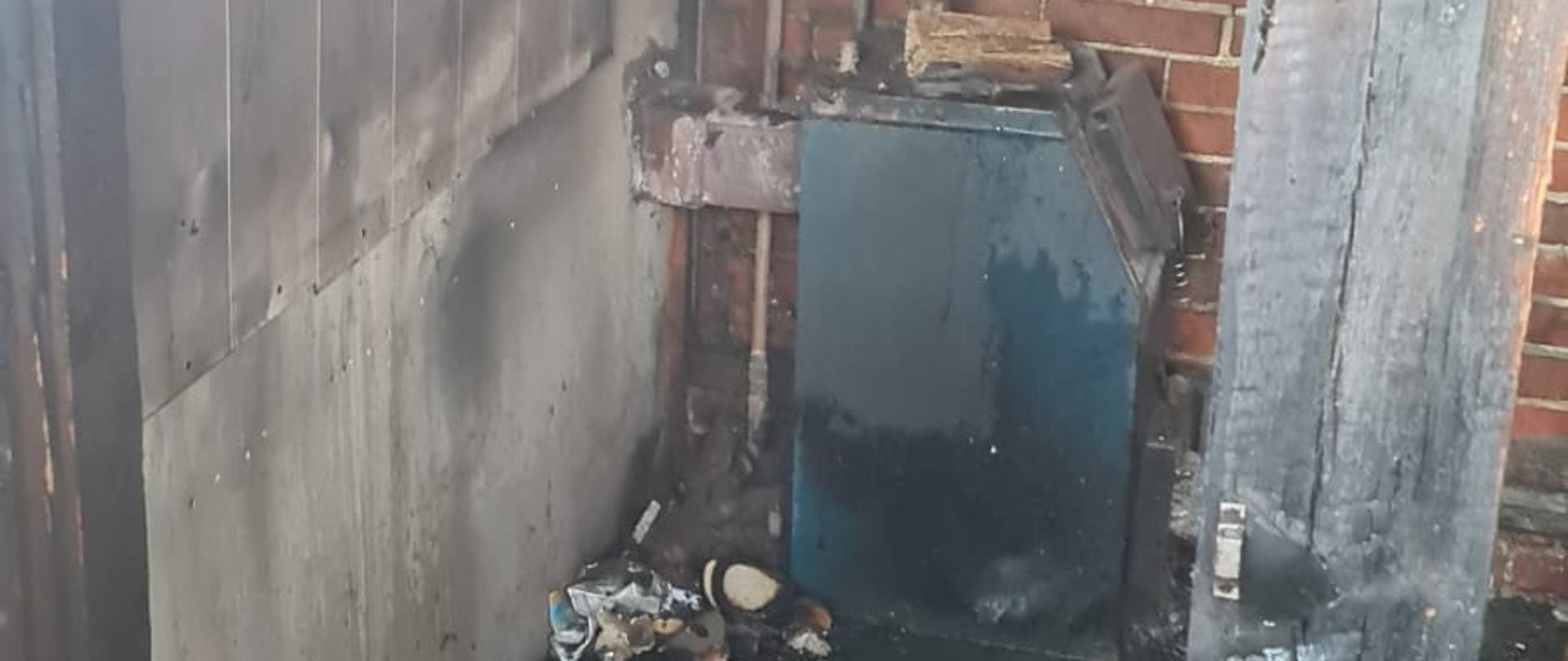 Na zdjęciu widzimy spaloną kotłownię