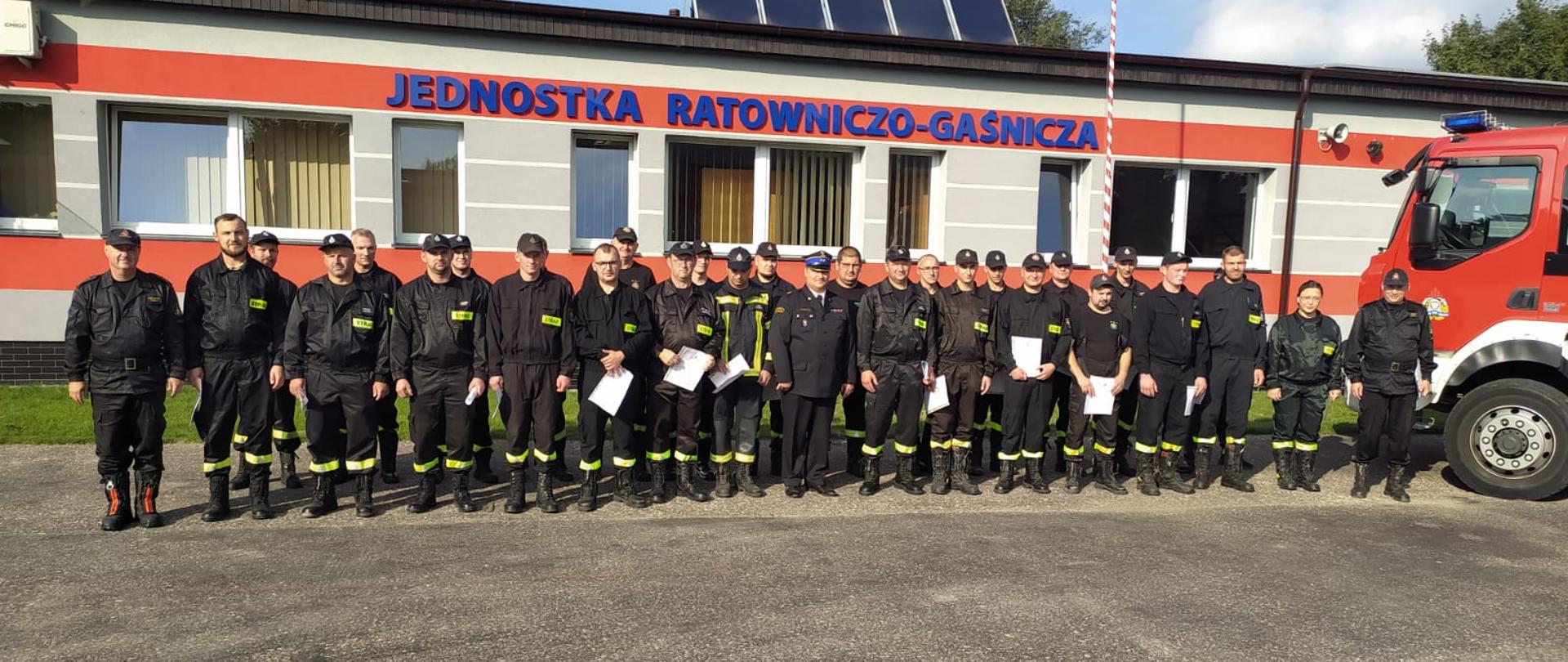 wspólne grupowe zdjęcie