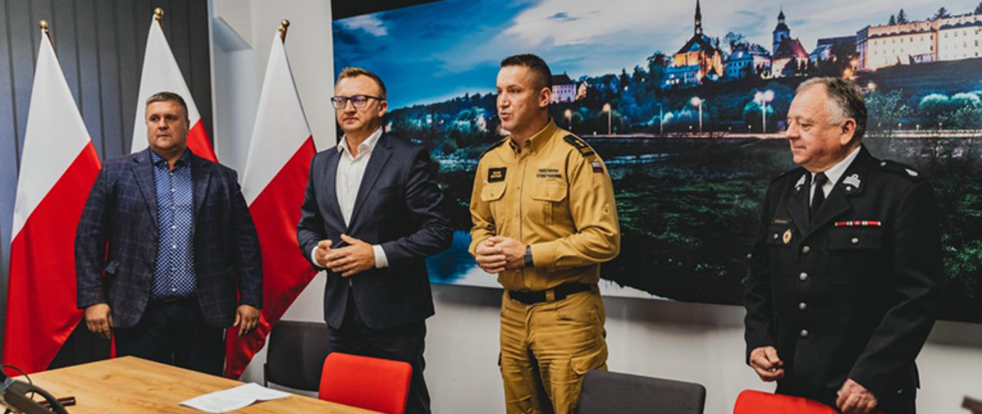 Podpisanie umów na prawo jazdy kategorii i C+E