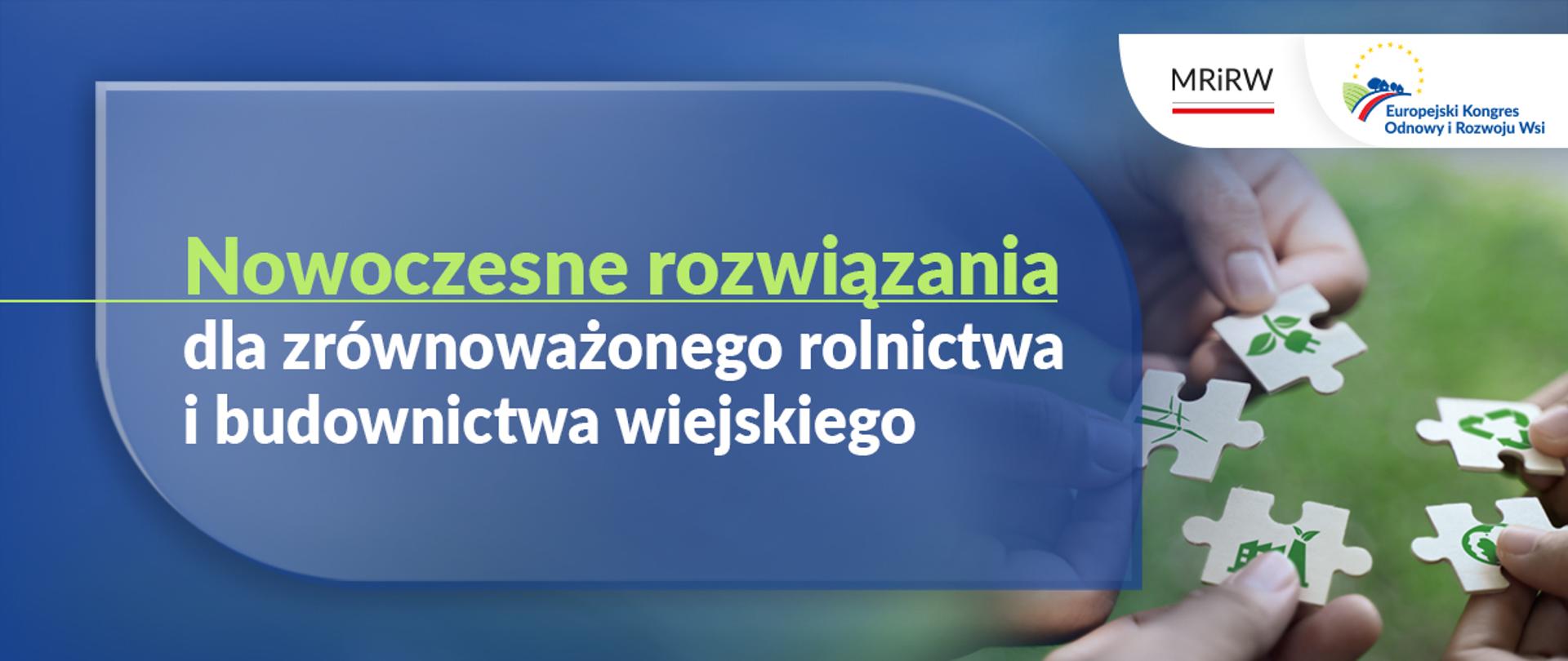 dłonie trzymające elementy puzli
