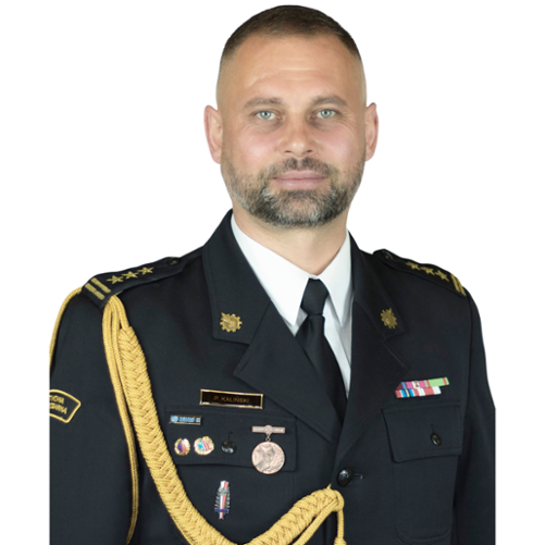 zdjęcie przedstawia zastępcę komendanta wojewódzkiego Państwowej Straży Pożarnej we Wrocławiu starszego brygadiera Pawła Kalińskiego