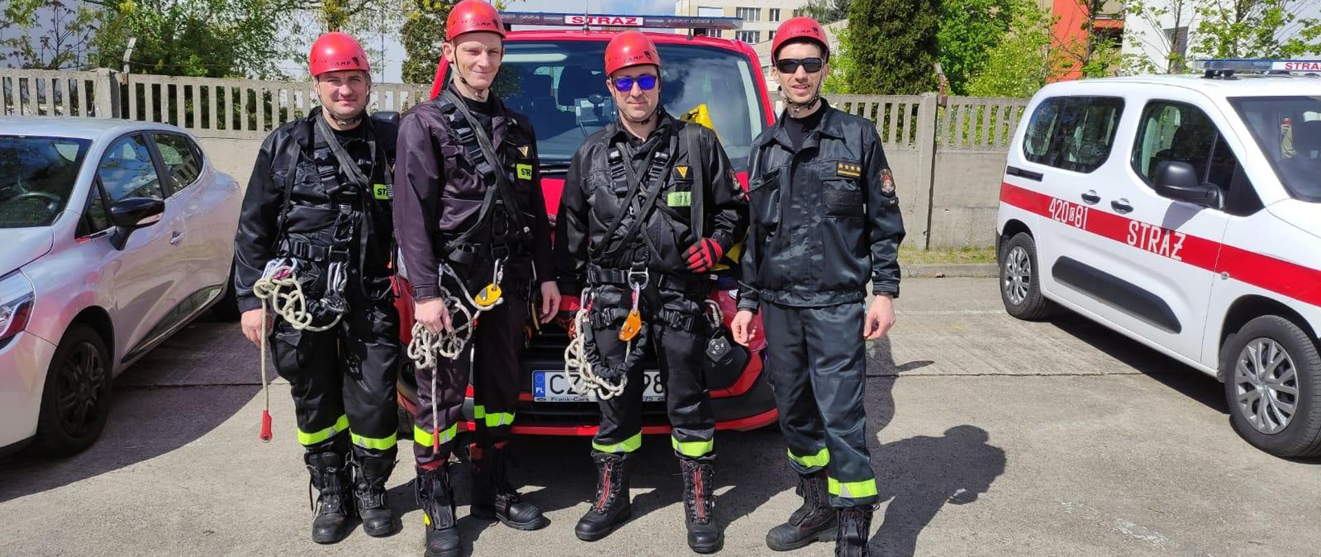 reprezentacja KP PSP Żnin w zawodach wysokościowych 