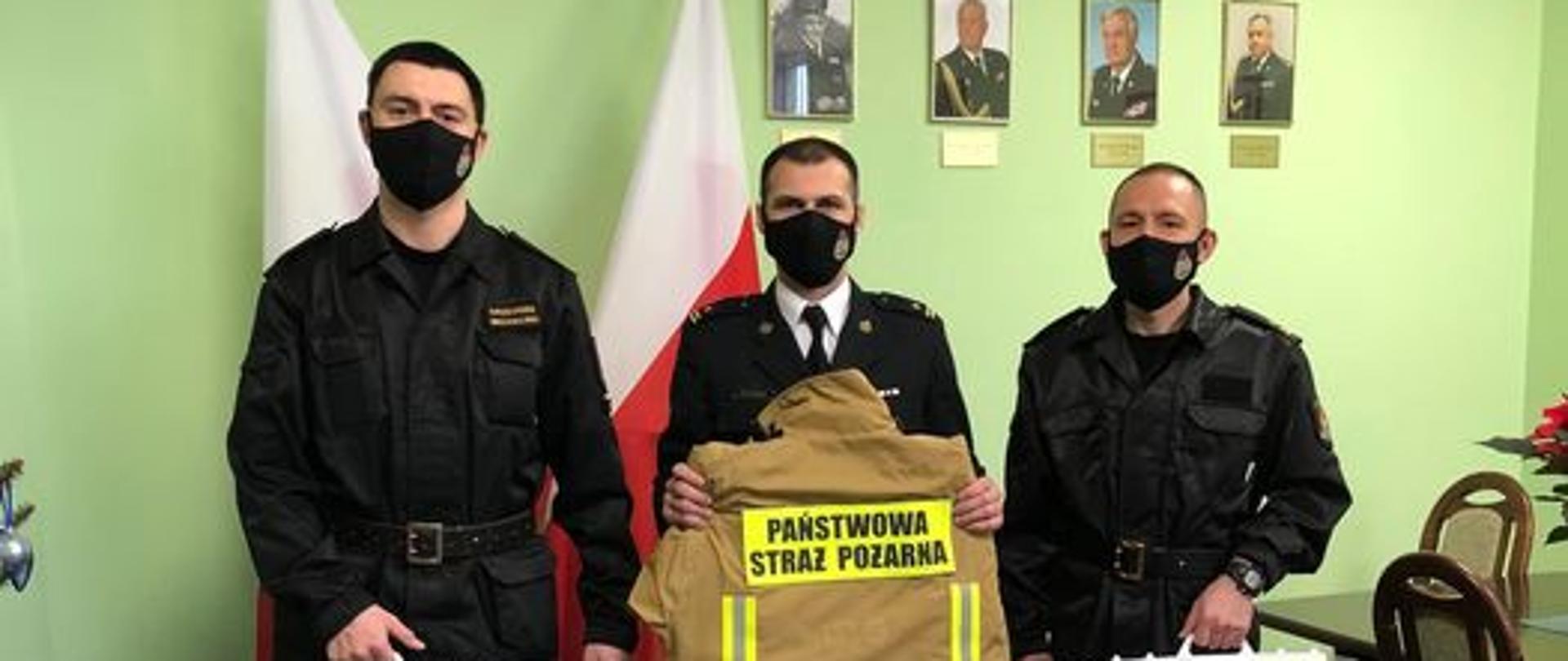 Nowe ubrania specjalne dla strażaków KP PSP Grójec.