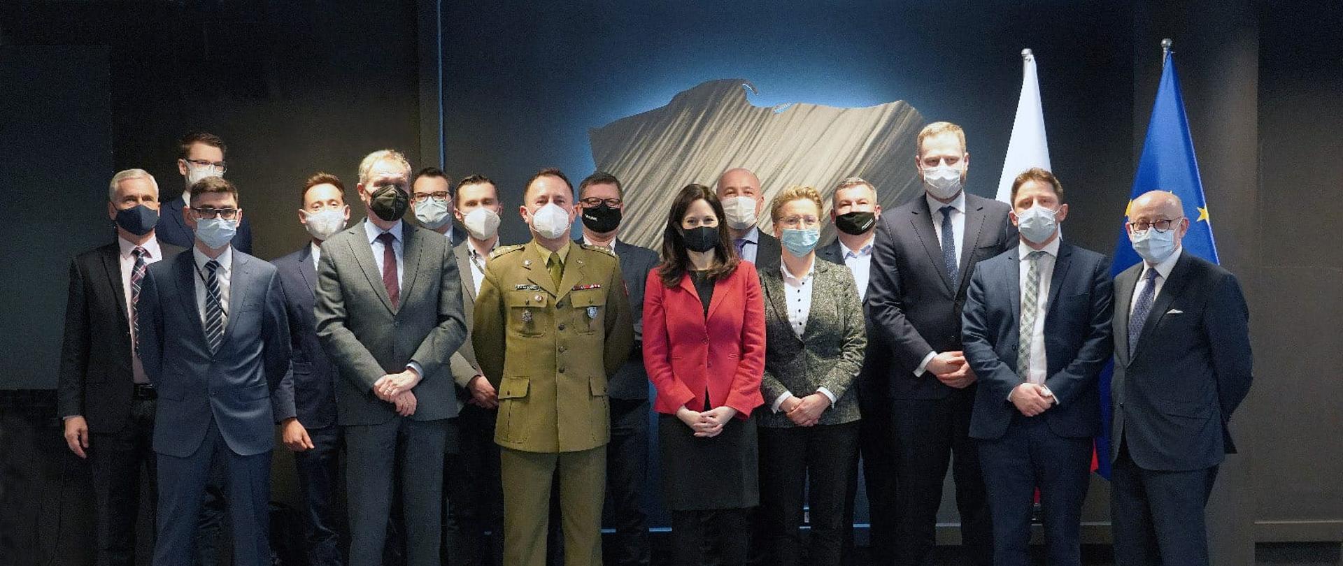 Zdjęcie grupowe po spotkaniu 