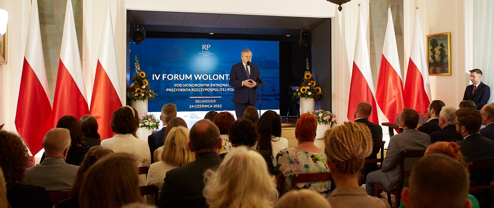 „Wolontariat to sól demokracji” – wicepremier Piotr Gliński podczas gali IV Forum Wolontariatu, fot. NIW
