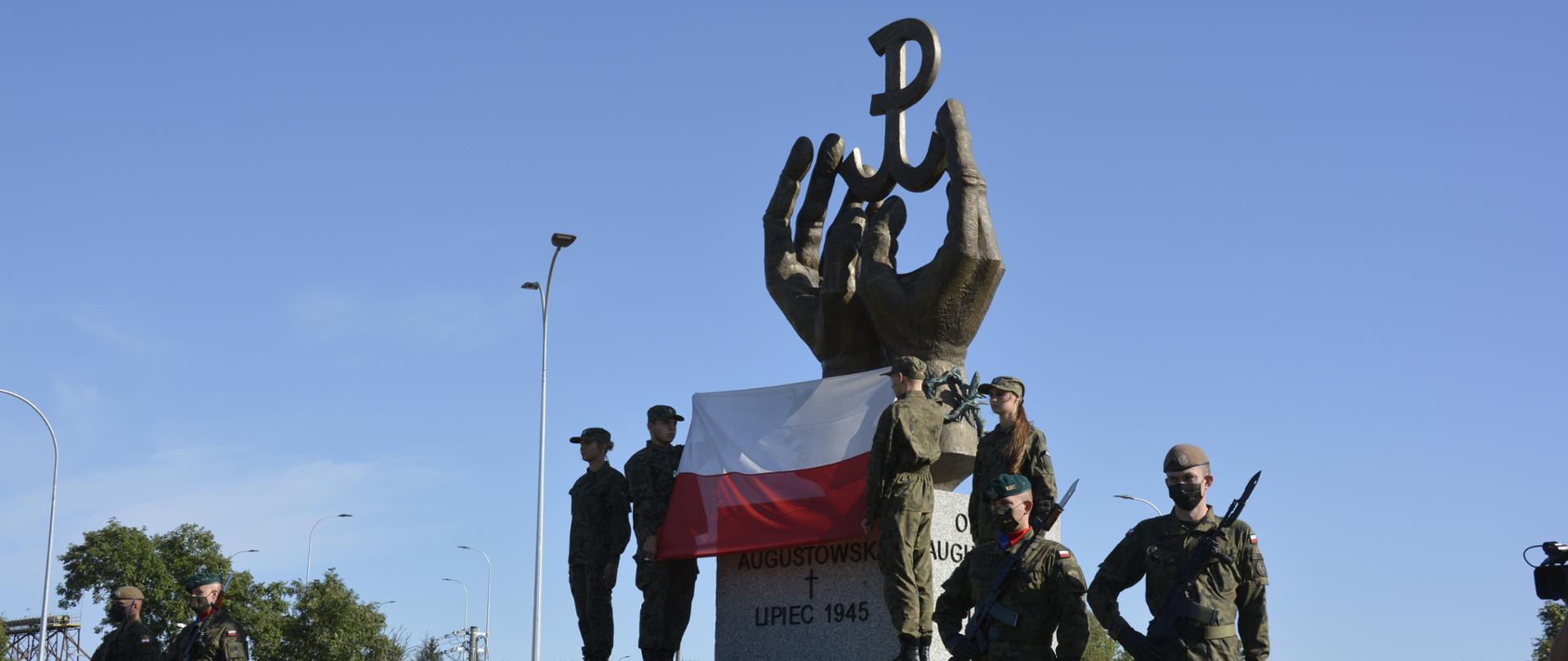 W Sokółce odsłonięto pomnik upamiętniający ofiary Obławy Augustowskiej