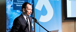 Przemawia Przemysław Żukowski, z-ca dyrektora Departamentu Gospodarki Wodnej i Żeglugi Śródlądowej MGMiŻŚ