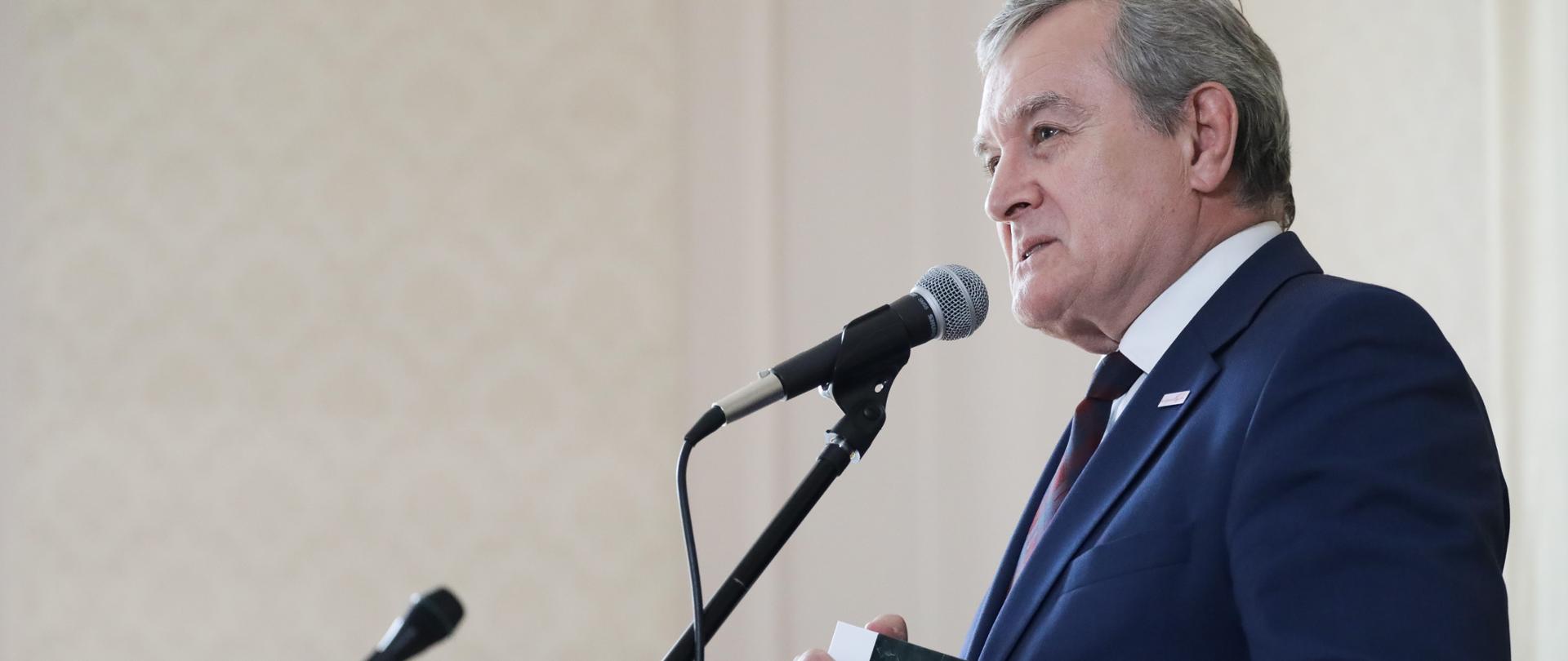 Ambasada Węgier promocja poezji Sandora Petofi 