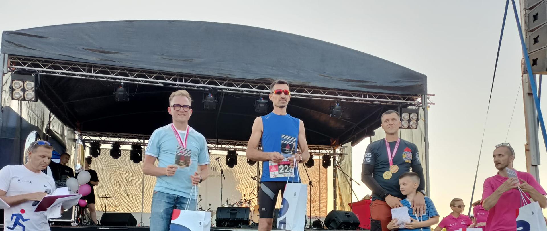 Mł. ogn. Maciej Malec trzeci w biegu na 10 km w Wałczu