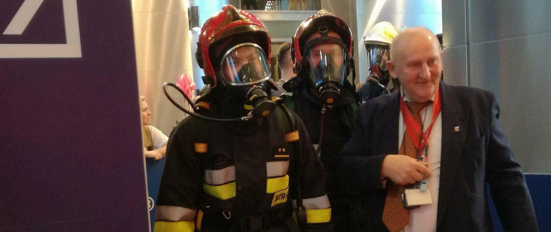 Zdjęcie przedstawia polickich zawodników