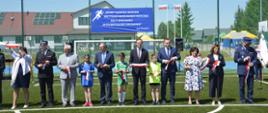 Wicewojewoda podlaski Tomasz Madras na otwarciu nowoczesnego boiska w gminie Czyżew 