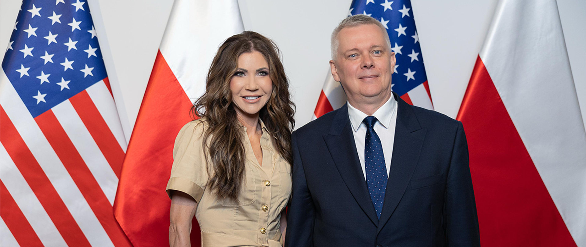 Minister Tomasz Siemoniak spotkał się z sekretarz ds. bezpieczeństwa narodowego USA Kristi Noem