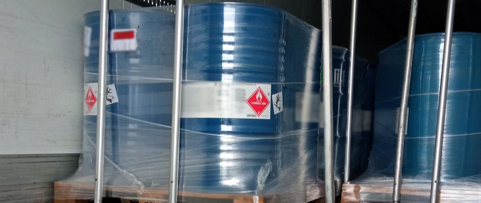 Pojazdem przewożone były materiały niebezpieczne