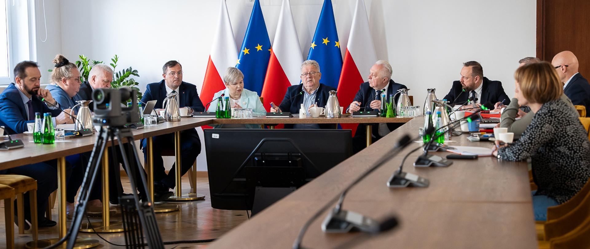 Posiedzenie Zespołu Zarządzania Kryzysowego w MRiRW (fot. MRiRW)