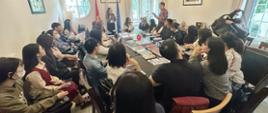Lekcja w ambasadzie (fot. Ambasada RP w Hanoi)