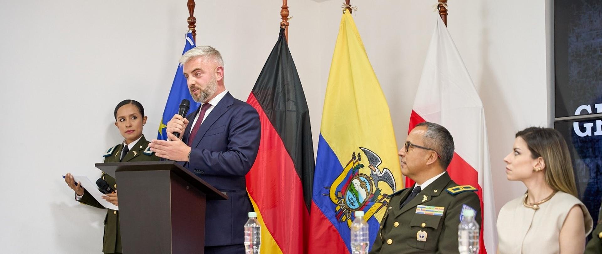 Inauguracja projektu sprowadzenia z Polski posokowców bawarskich dla Policji Ekwadoru