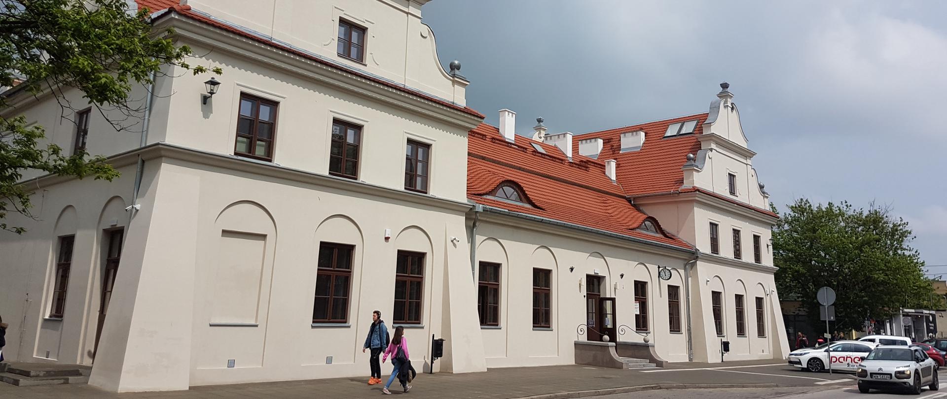 Zmodernizowany dworzec PKP w Pruszkowie