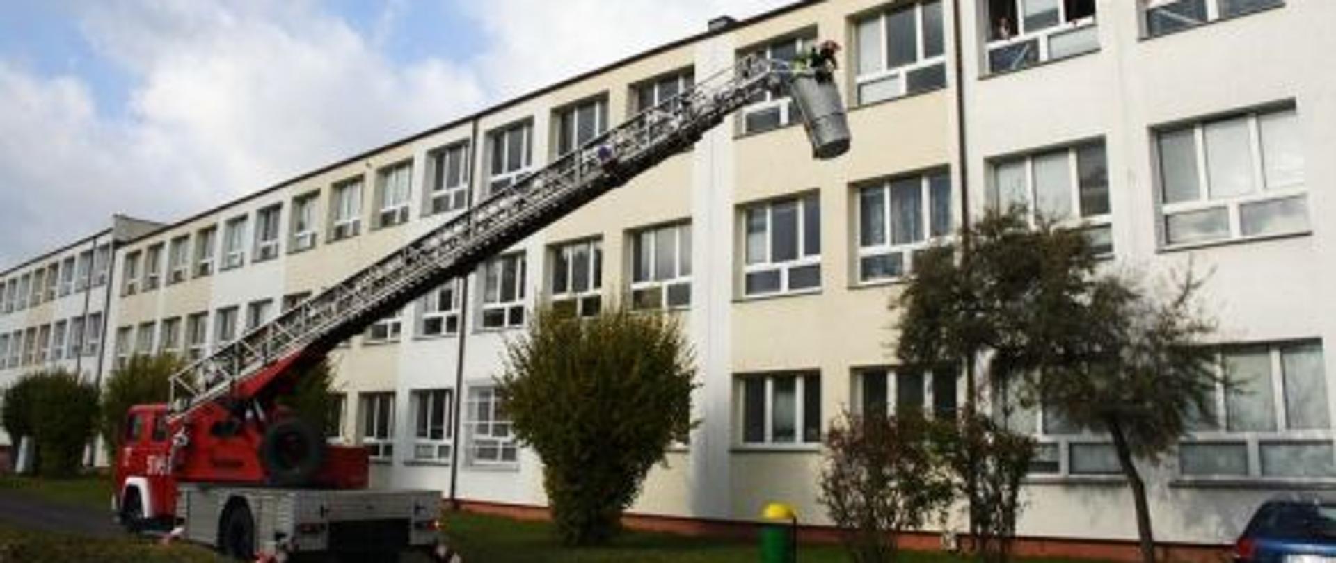 Pokazy strażackie w ramach Ogólnopolskiego Tygodnia Kariery