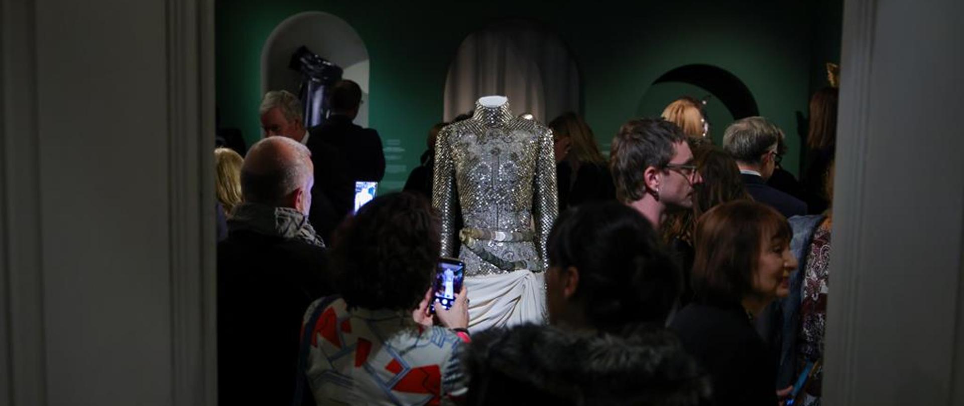 „Niech nas widzą!” – wystawa o historii ubioru na Zamku Królewskim, fot. Danuta Matloch/MKiDN