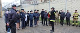 Wspólne ćwiczenia na terenie Zakładu Karnego w Inowrocławiu