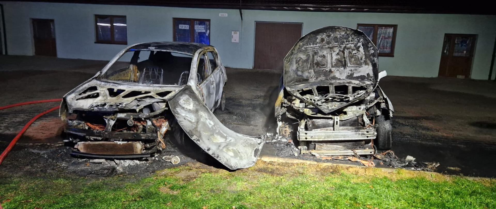 POŻAR SAMOCHODÓW OSOBOWYCH W KŁODAWIE