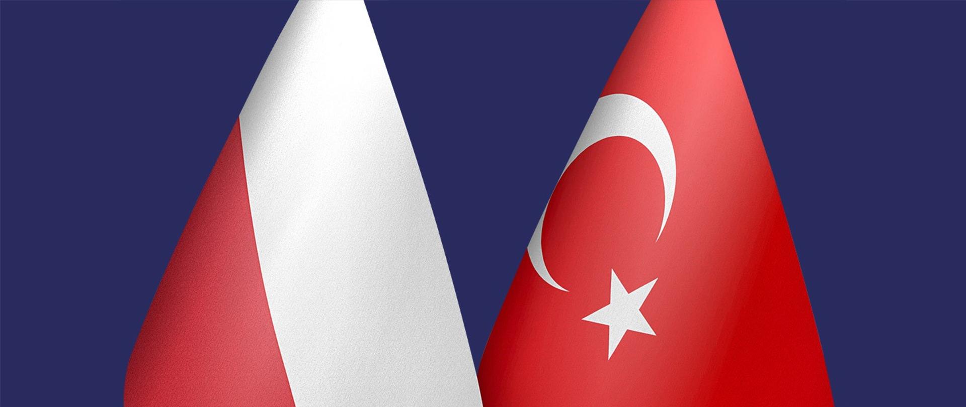 Flaga Polski oraz flaga Turcji