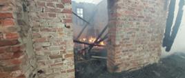 Pożar budynku produkcyjno-magazynowego w Dłoni 