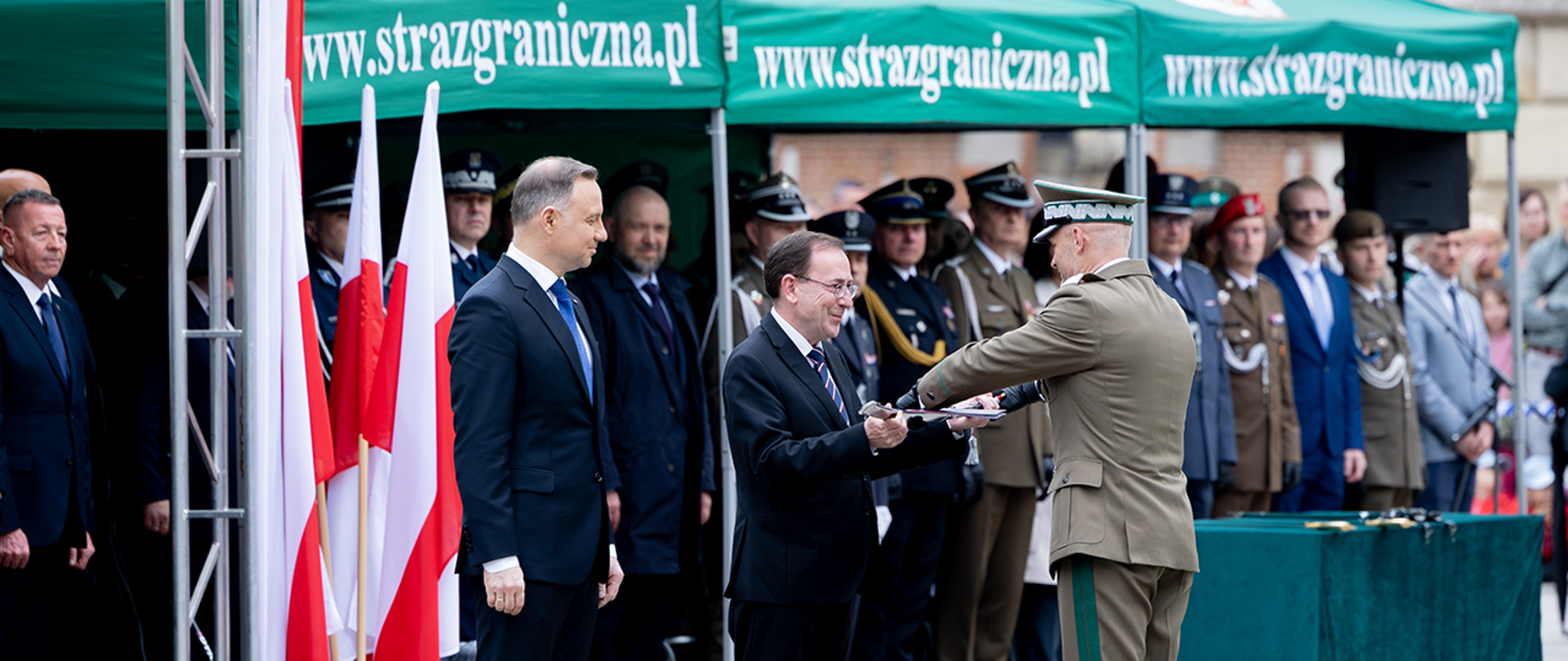 Wręczenie aktu nadania stopnia generała brygady Straży Granicznej oraz szabli przez ministra Mariusza Kamińskiego 
