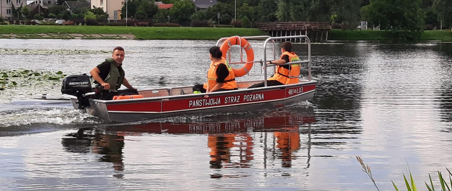 patrolowanie zalewu w Lipsku