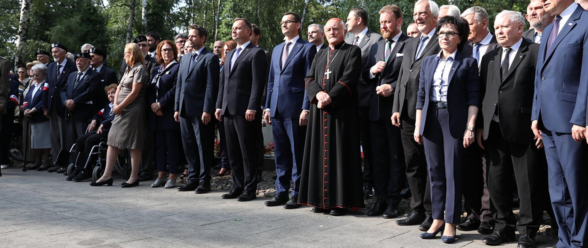 Złożenie kwiatów pod Pomnikiem Gloria Victis