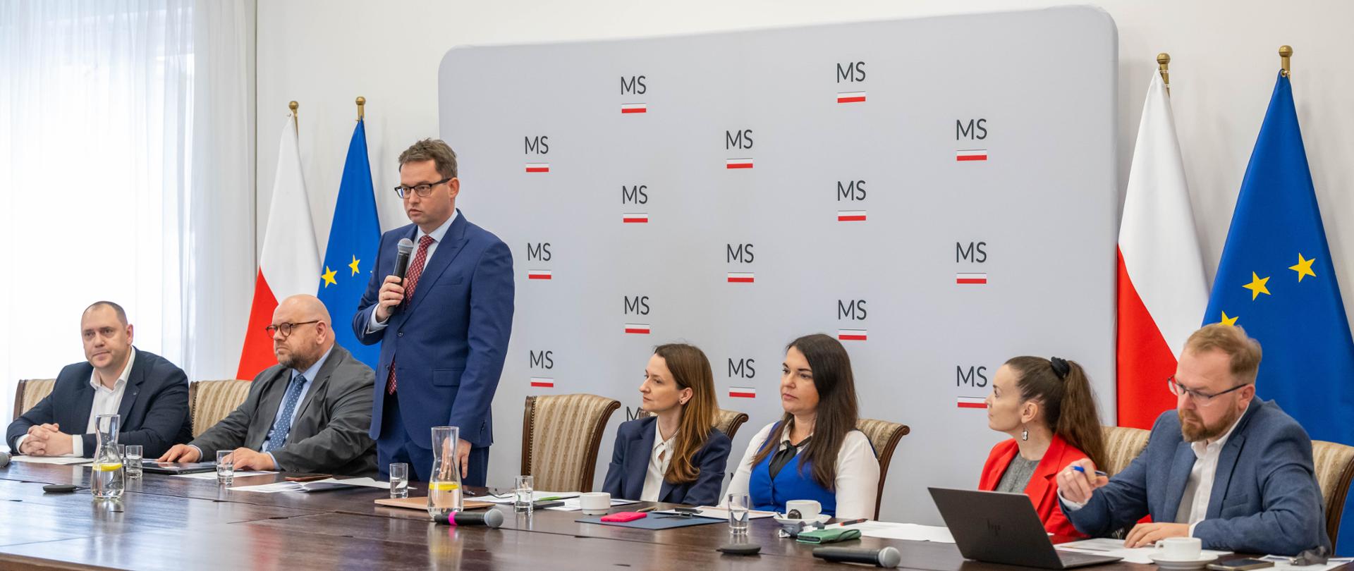 Seminarium w Ministerstwie Sprawiedliwości: Podsumowanie dwóch lat pracy Zespołu ds. analizy zdarzeń, na skutek których małoletni poniósł śmierć lub doznał ciężkiego uszczerbku na zdrowiu