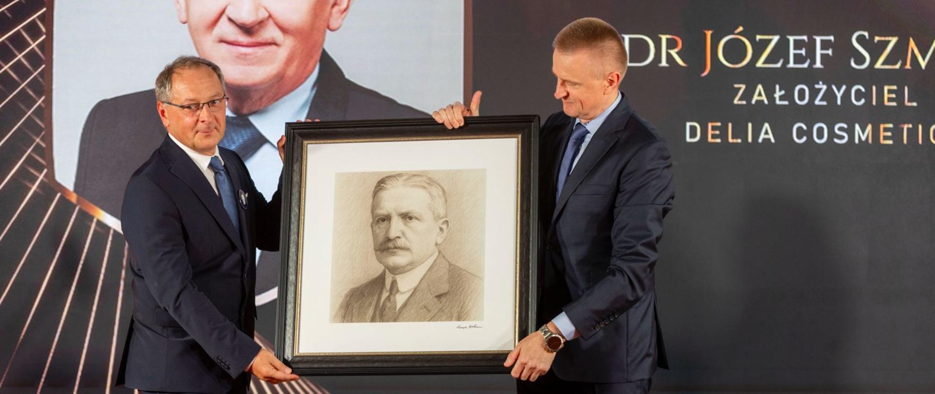 Nadanie imienia Henryka Grohmana Technikum Automatyki i Robotyki w Łodzi - portret patrona 