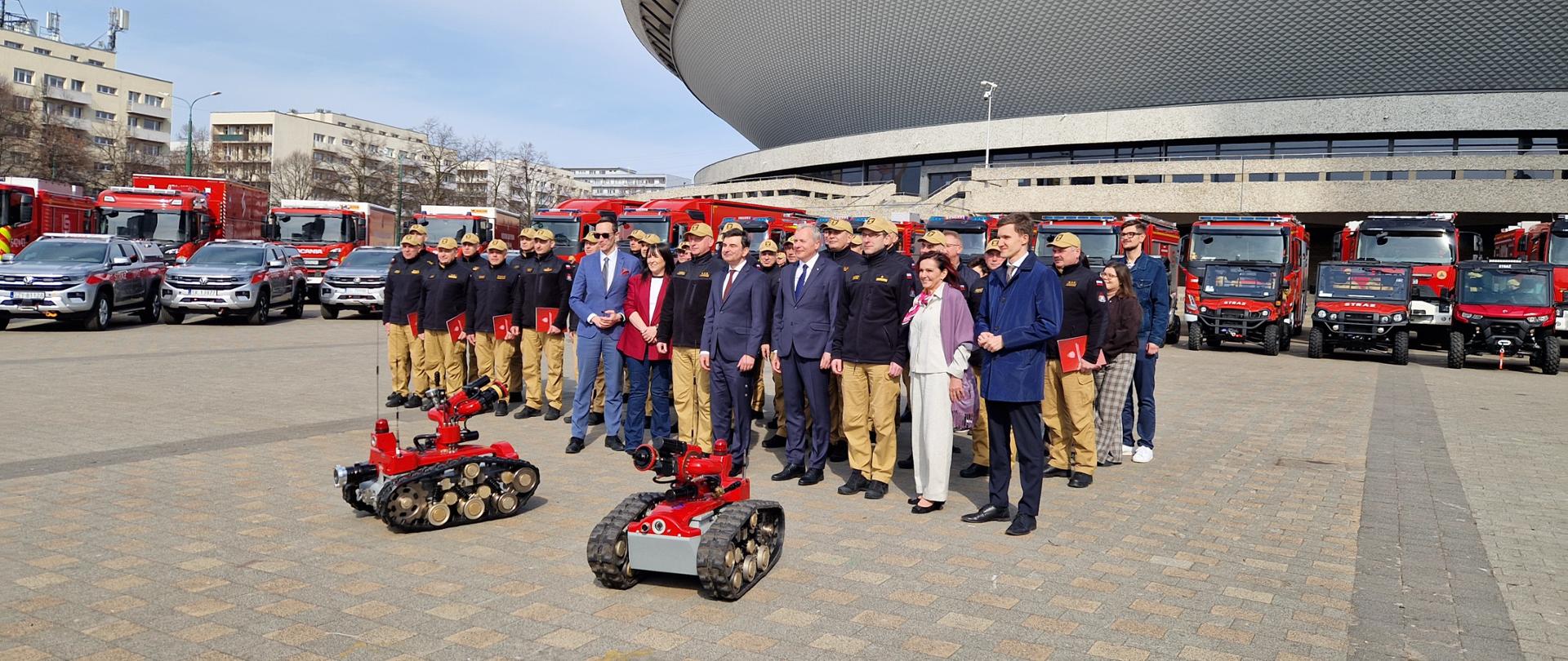 Uroczyste przekazanie pojazdów oraz sprzętu specjalistycznego, zakupionego dla jednostek PSP województwa śląskiego, w ramach programu Ochrony Ludności i Obrony Cywilnej