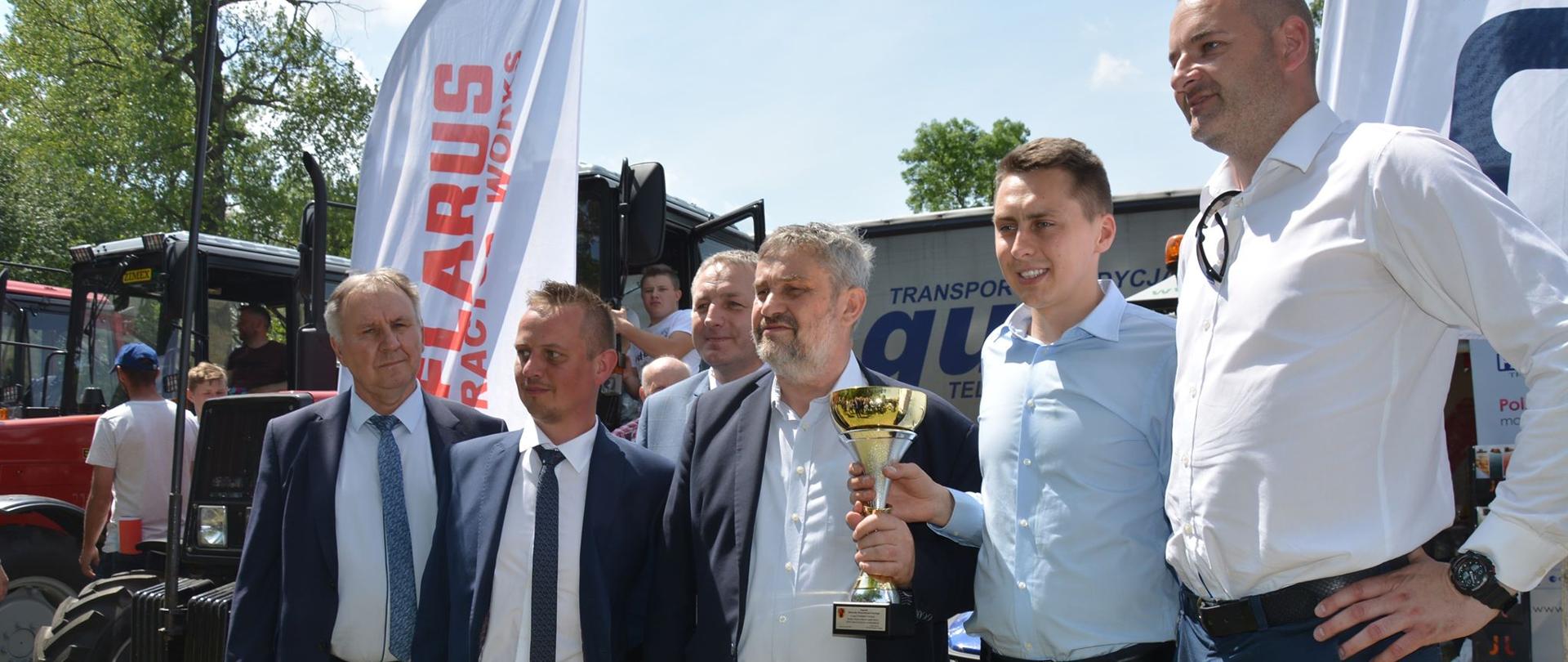 Minister rolnictwa podczas targów w Kościerzynie