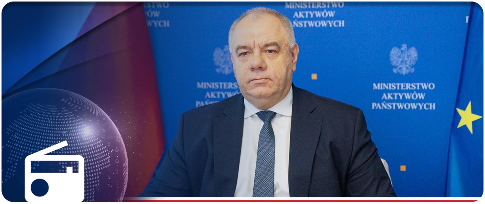 Wicepremier w mediach. Bliskie ujęcie portretowe.