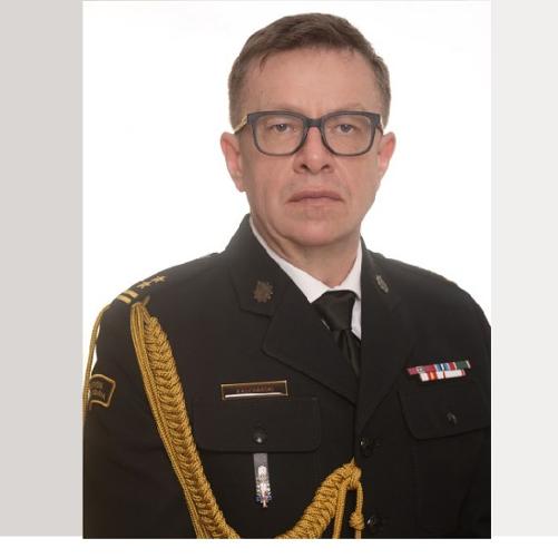 Komendant PSP w Lipsku bryg. Artur Kucharski stojący w mundurze